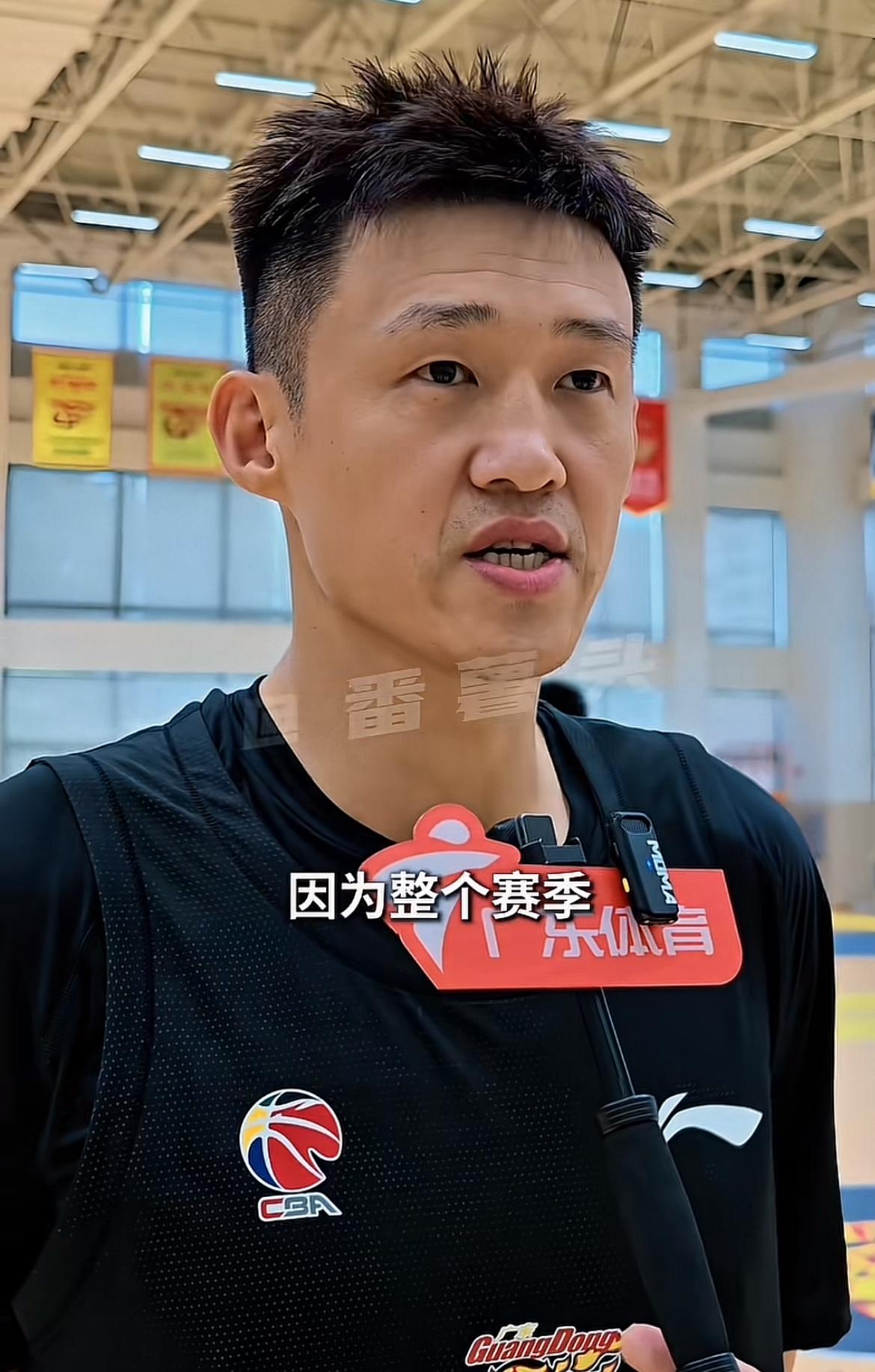 恭喜老将周鹏最后一个赛季荣归故里，回到熟悉的广东宏远，对周鹏来说这才是最好的安排