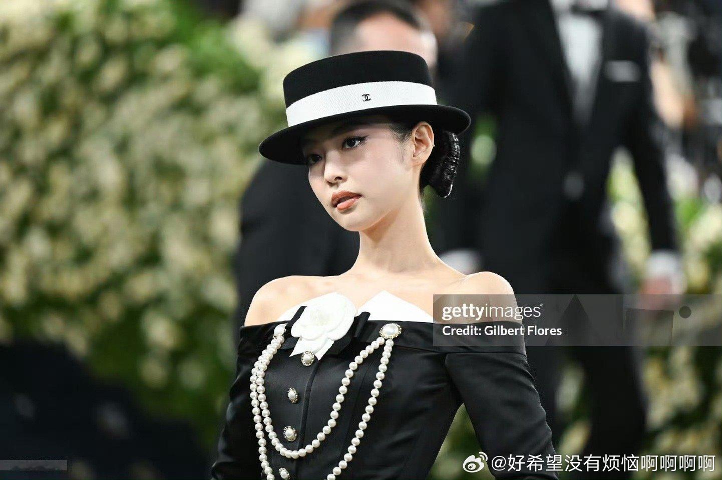 完全是公主！！！！！！！！俏皮小猫jennie ​​​