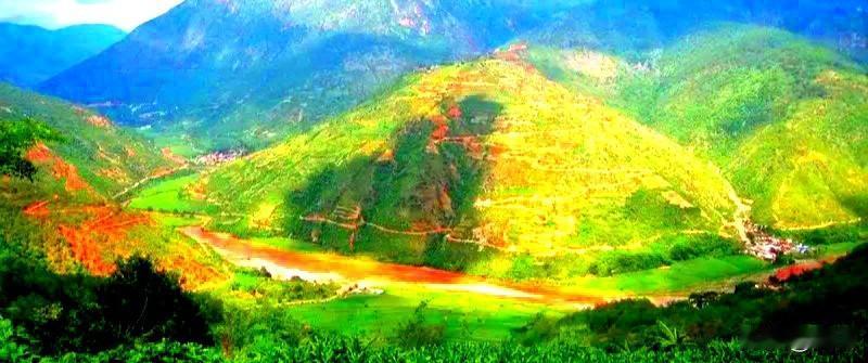 彝乡富良棚，绿汁江畔，龙爪地，牛滚坡，猴跳崖。西舍迭红土地，出土了恐龙化石，得名