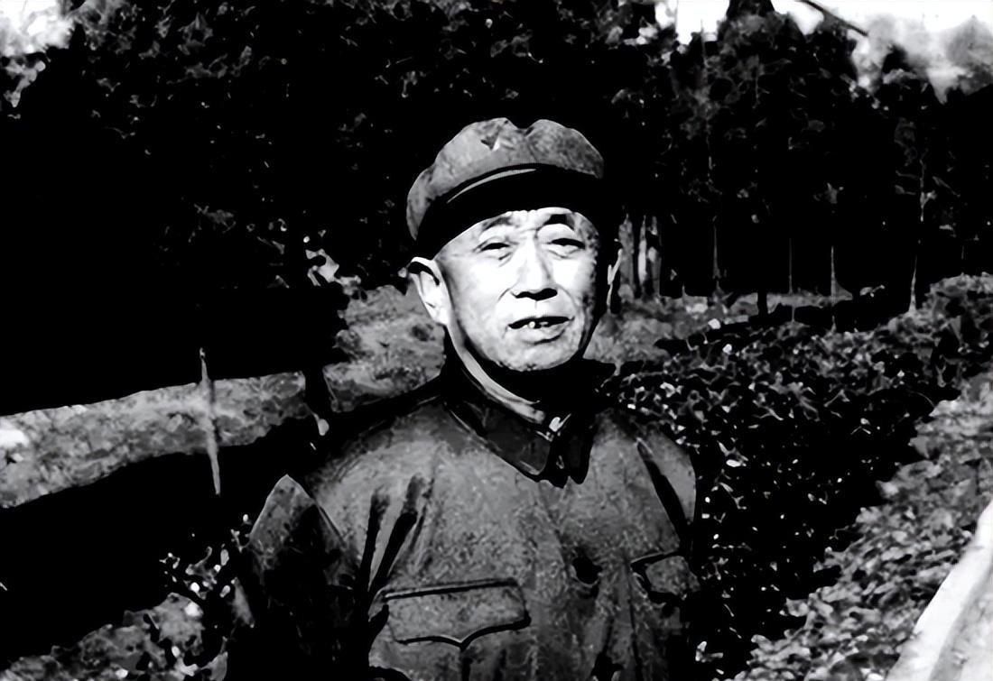 2000年郑维山去世前交代：别现在通知徐厚田，我去世后再叫他过来见我！
1976