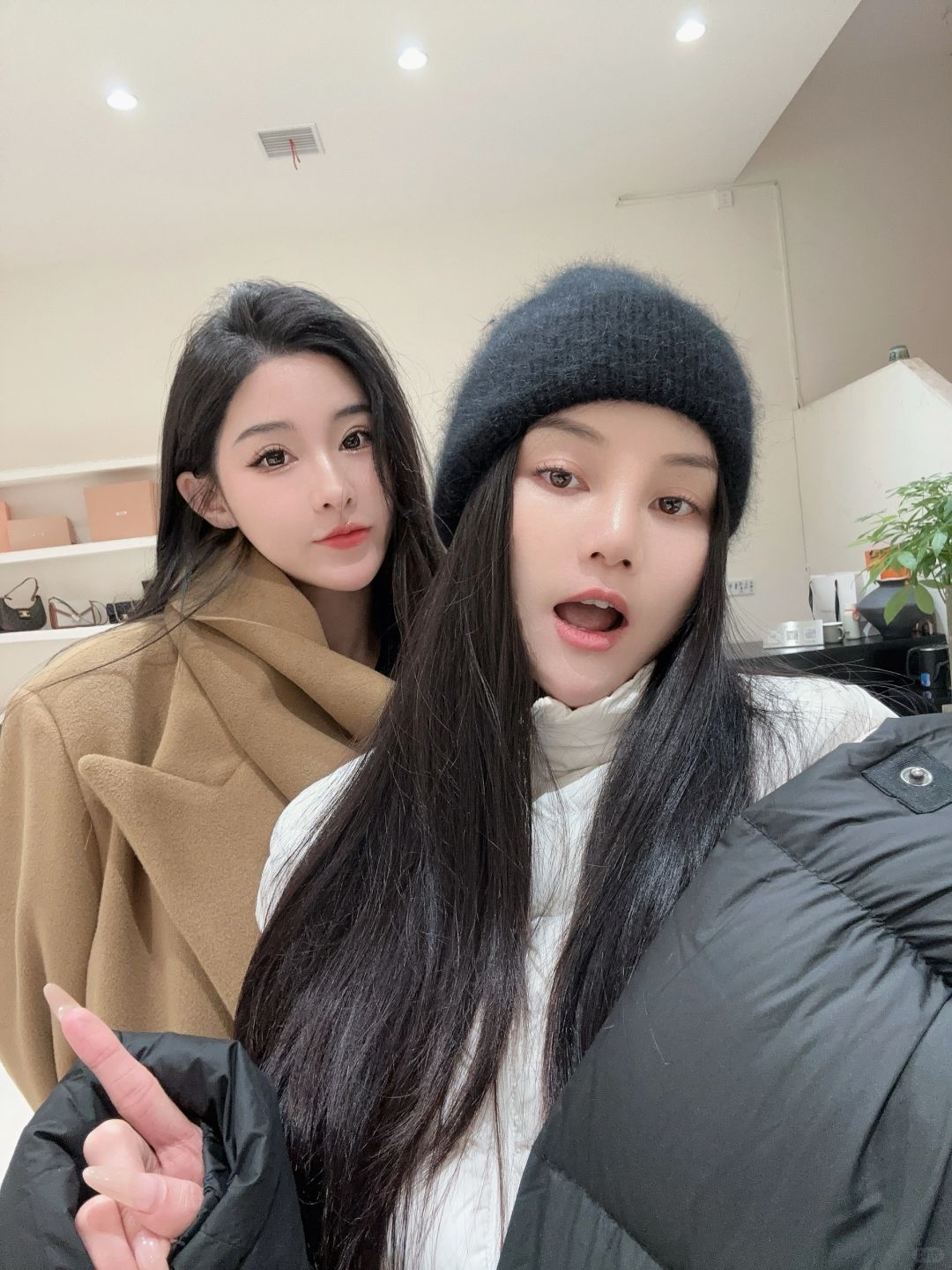 姐妹碰头 万事不愁