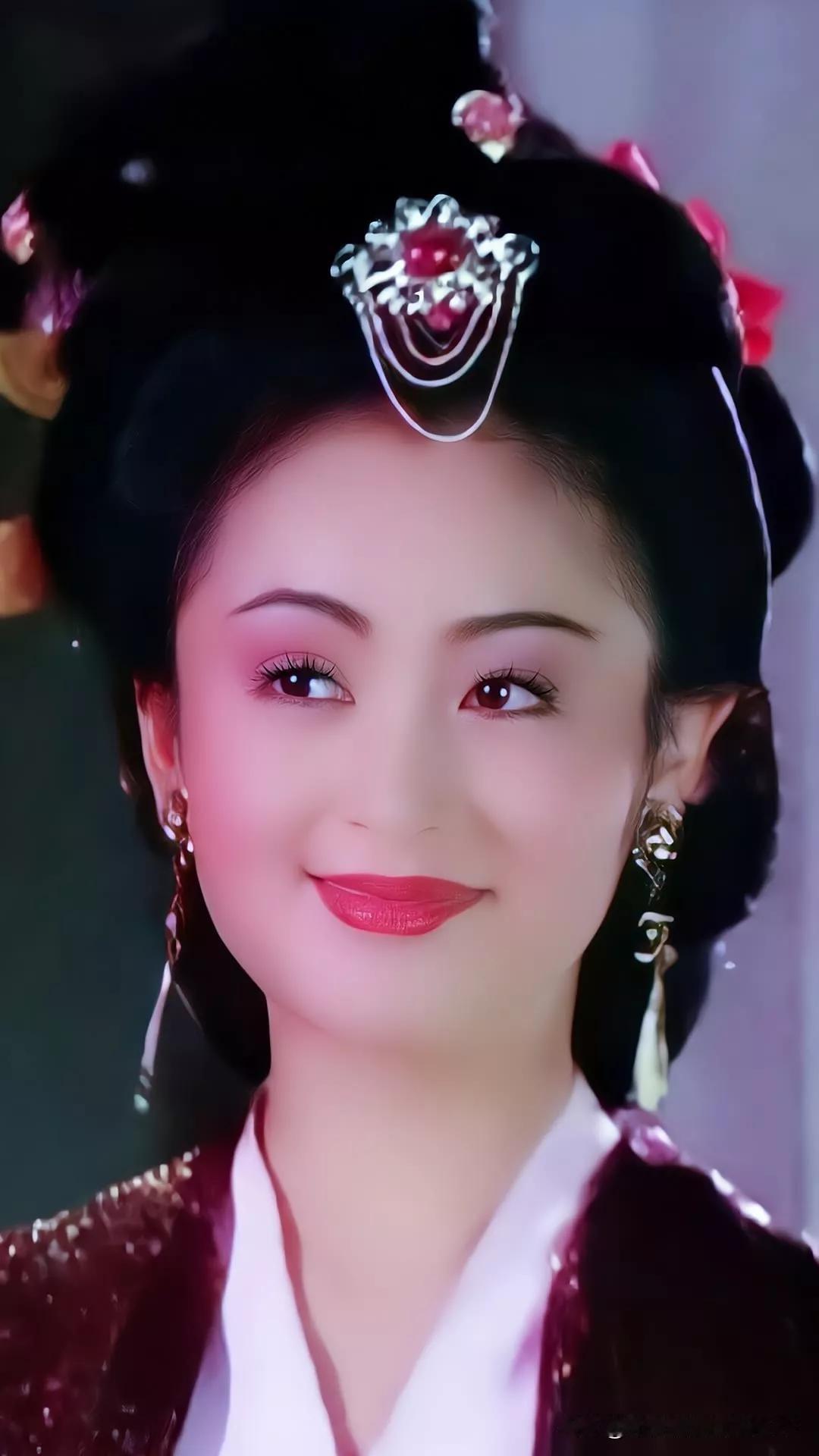 新媳妇，红光满堂美满屋，一双黑眸无限柔！