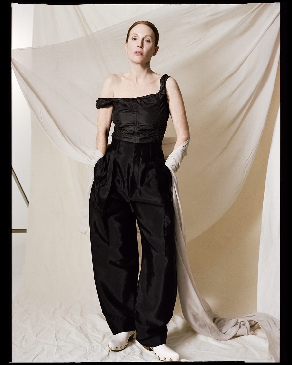 Julianne Moore D la Repubblica 杂志 Botteg