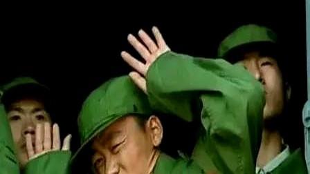 “孬兵”三个月变兵王？部队里真没这种童话。

《士兵突击》里，许三多连正步都顺拐