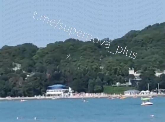8月3日，一架乌克兰无人机坠毁在俄罗斯克拉斯诺达尔边疆区一处海滩，至少造成6人死