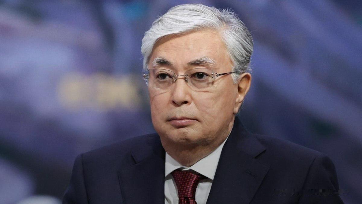 哈萨克斯坦新宪法于7月1日正式生效。总统托卡耶夫发表致辞称，这是“独立哈萨克斯坦