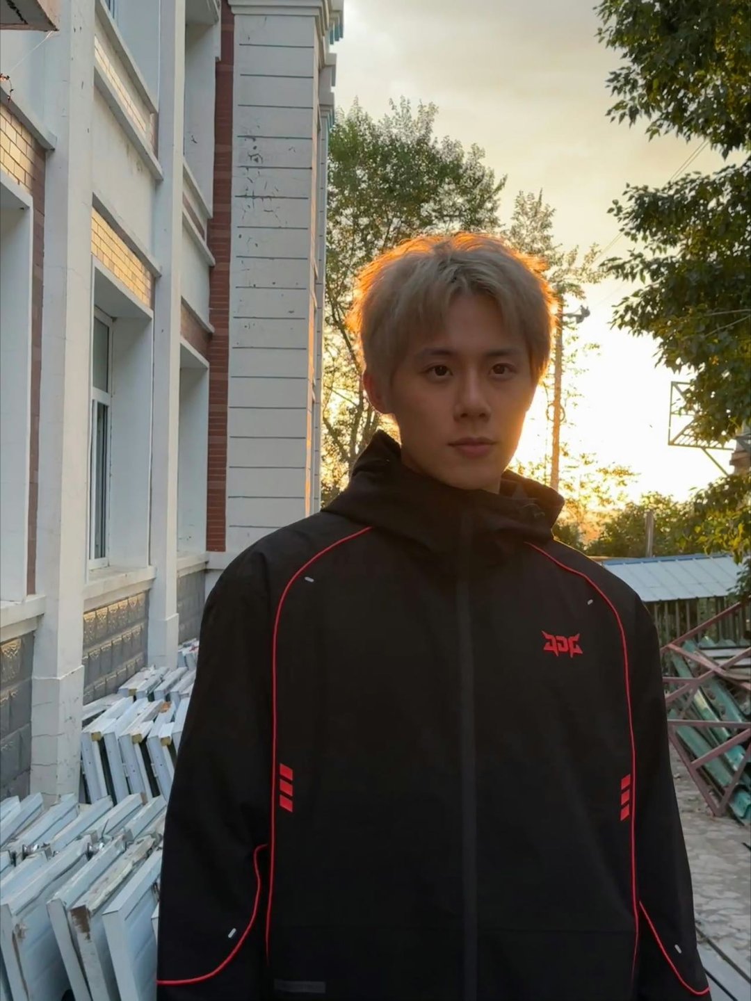 周奇在无畏直播间互动周奇在无畏直播间互动呀，这看着可以呀 ​​​