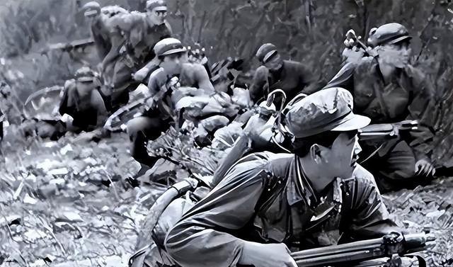 1984年，战士李陶雄中弹后抢救无效，壮烈牺牲，他的遗体却在送往安葬途中两次掉落