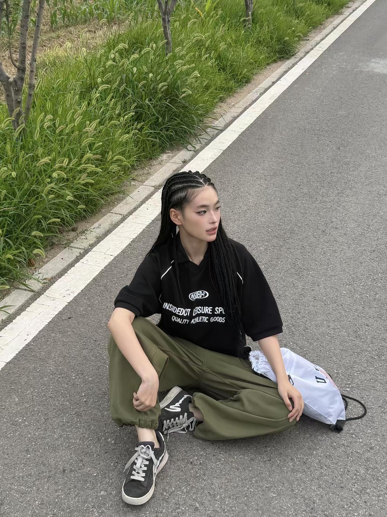 新衣服配什么发型都好看😻😻🫶🏻  Niko同款INSIDEDOT 地垄沟