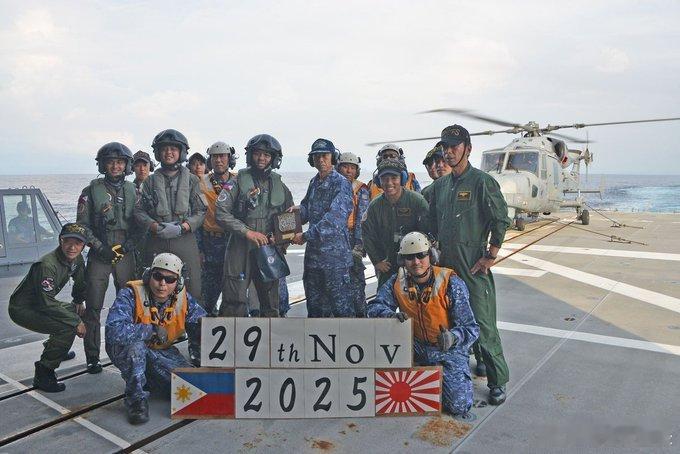 鬼子海自：11月29日，第51批反海盗派遣水上部队的护卫舰“春泉号”（はるさめ）