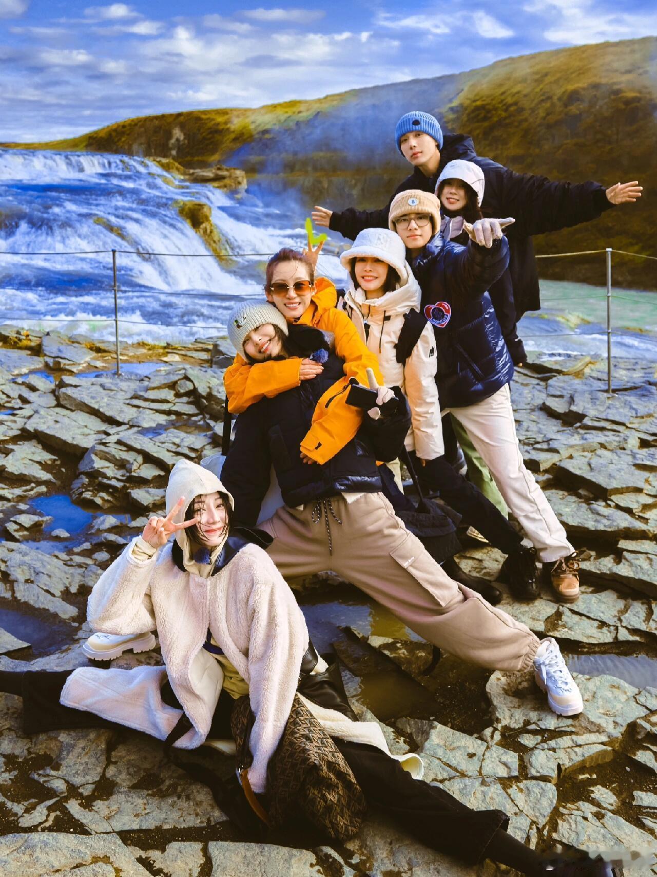 北斗七行春晚大团聚：大姐：秦海璐二姐：秦岚四姐：迪丽热巴大哥：王安宇小弟：胡先煦