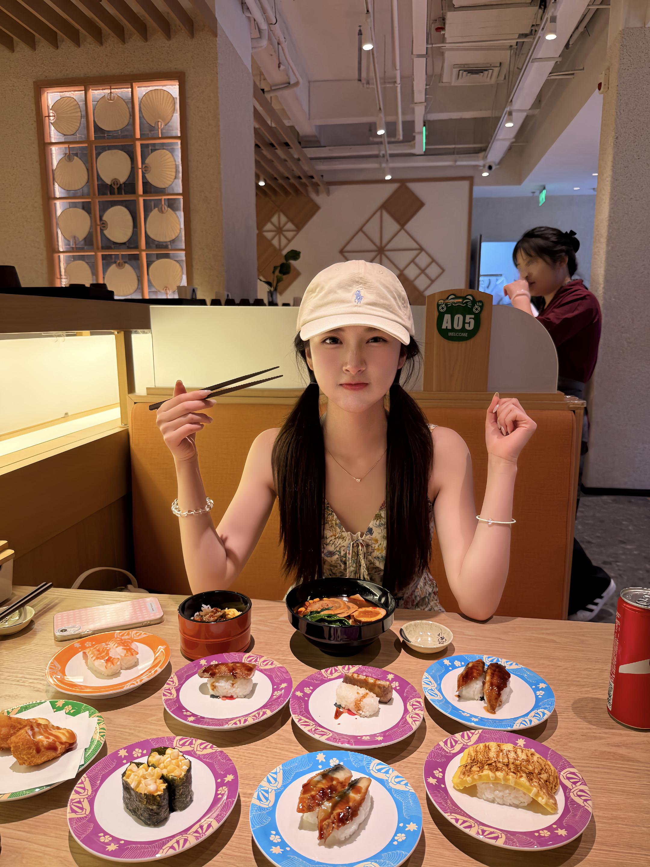 村长 我是一只爱吃饭的小羊🍙。