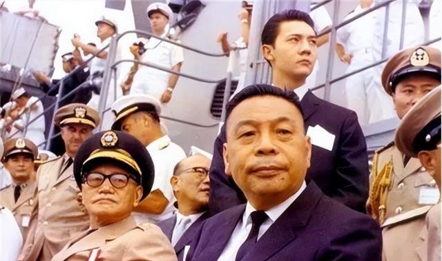 1970年4月，蒋经国窜访美国，当其从车里下来，准备进入布拉萨酒店时，混在人群中