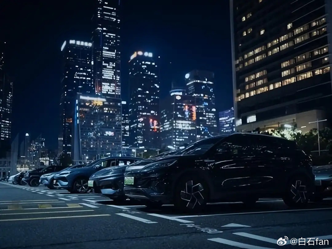 张艺谋的国安大片《惊蛰无声》看了吗？里面的漂移追逐戏很刺激！方程豹豹5、腾势Z9
