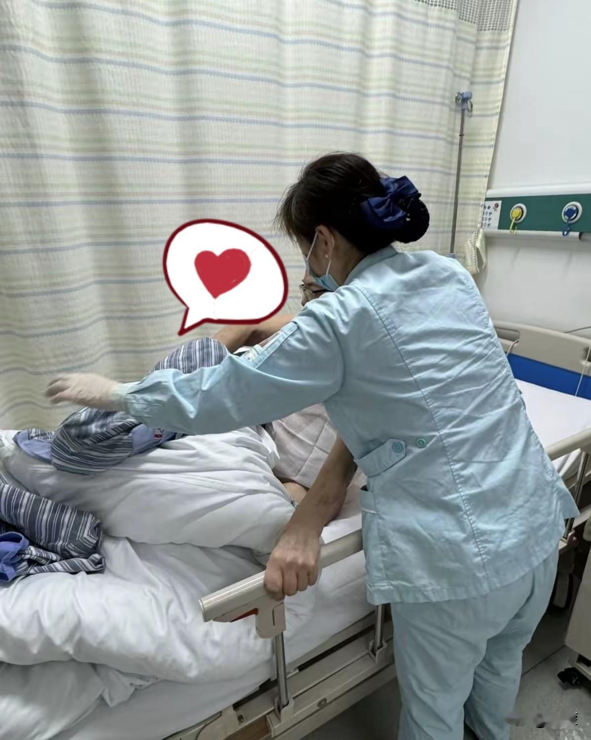 一位医院护工说过一段话，我听完后背全是凉的。

她说：“人只要躺下了，不能自己上