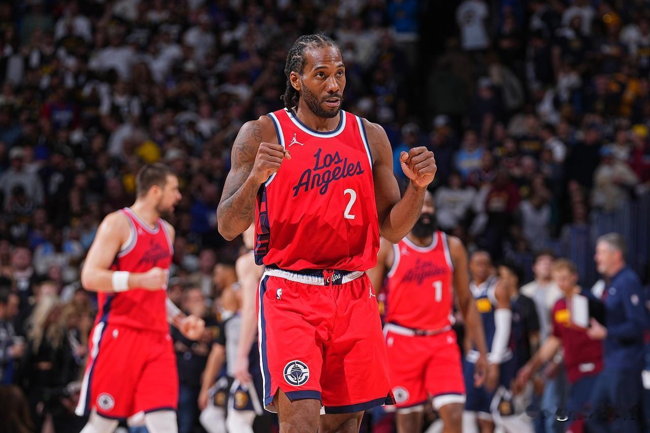 快船1月份还剩3场比赛，对手实力不算太强，有机会全胜！

1、主场对阵篮网（快船