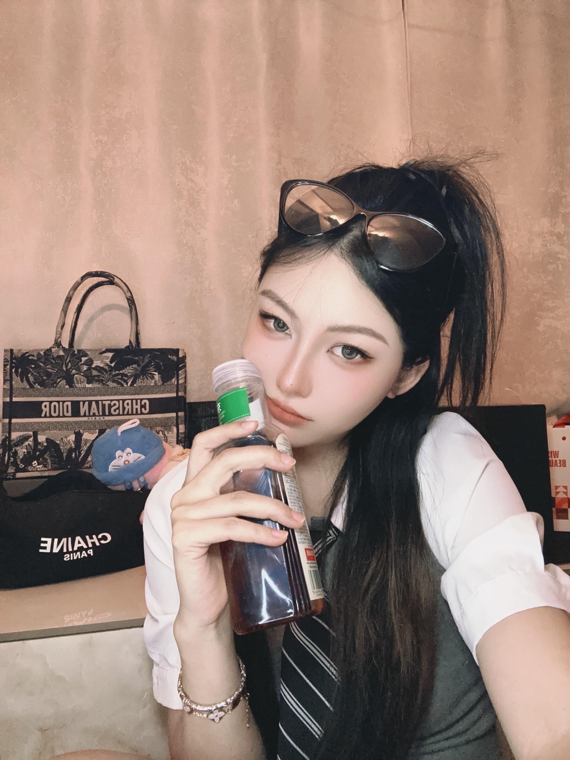 我假装大方 其实恶狠狠的关掉对话框