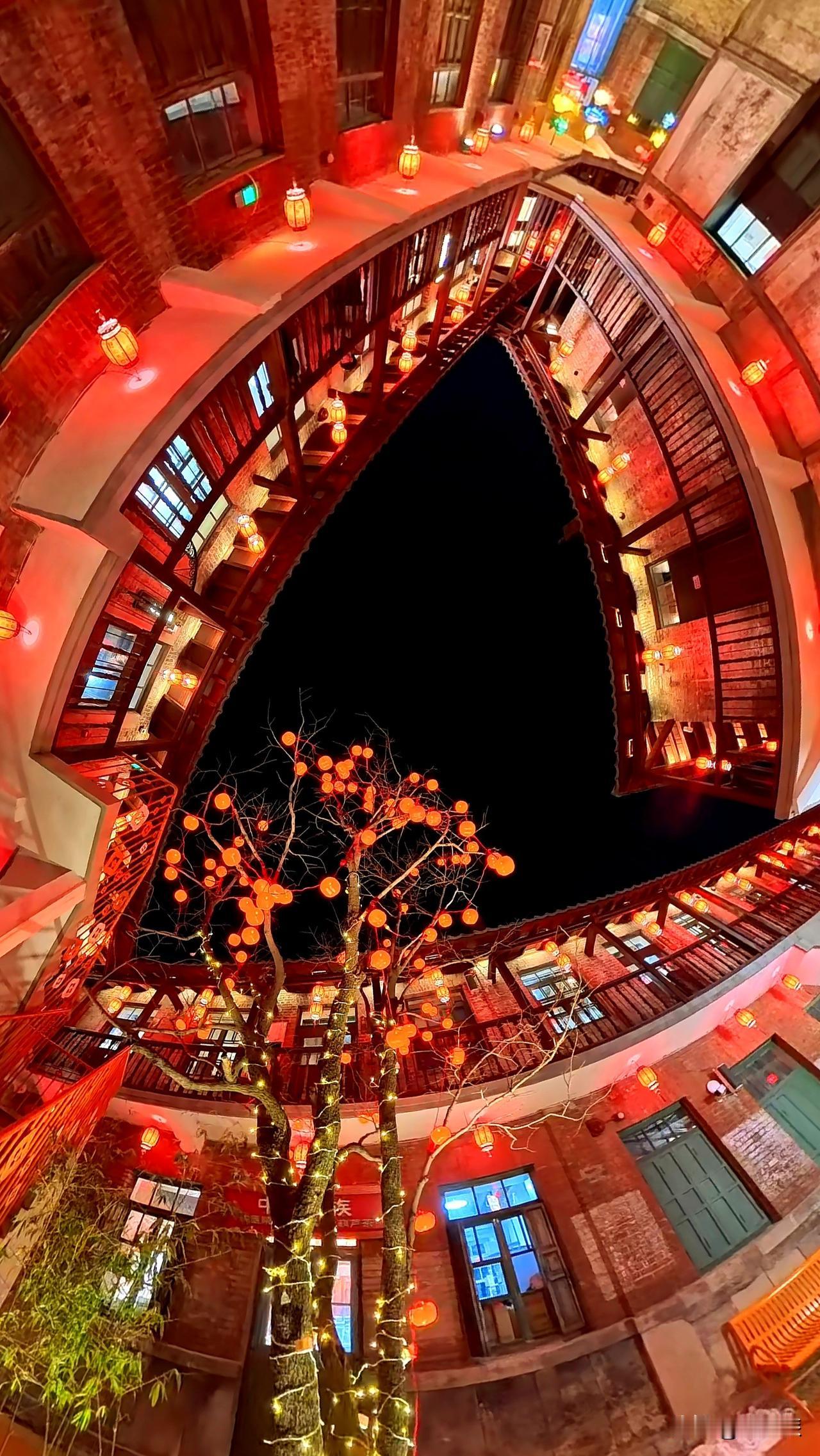 东北有天寒地冻的冷，但也有骨子里带来的的直爽与热情。