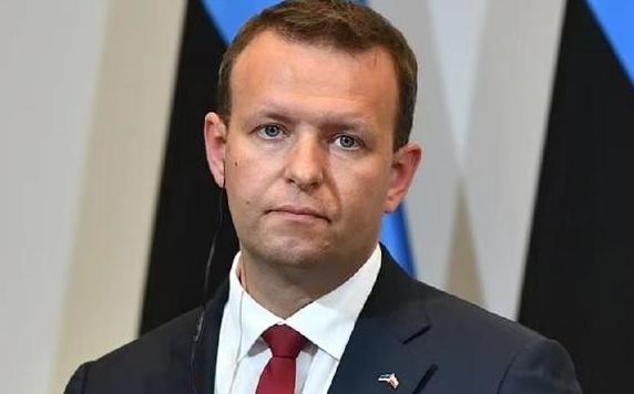 🌙就问中国怕不怕？ 

强大的爱沙尼亚向中国发出最后通牒，让中国必须在爱沙尼亚