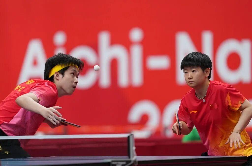 乒乓球混双决赛今晚名古屋亚运会混双决赛，两对中国组合会师巅峰对决。最终林诗栋/蒯