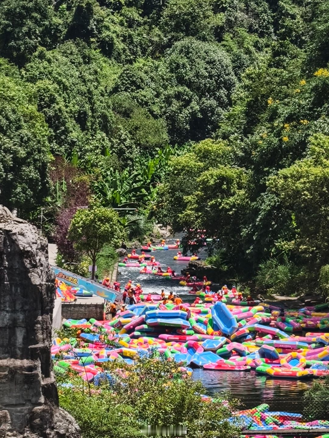 桃源河漂流，这不是下饺子么？ 