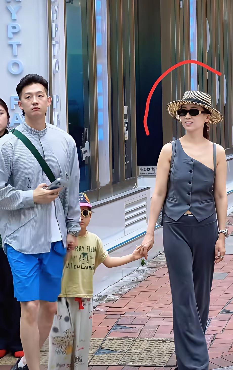 怎么会有气质这么好的女人，看呆了！太美了！ 