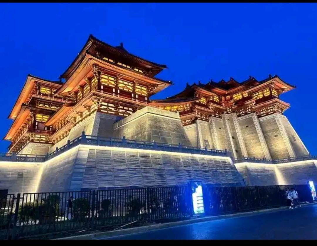 洛阳是河南最好的旅游城市吗？
洛阳是不是河南最好的旅游城市，这还真不好说。洛阳那