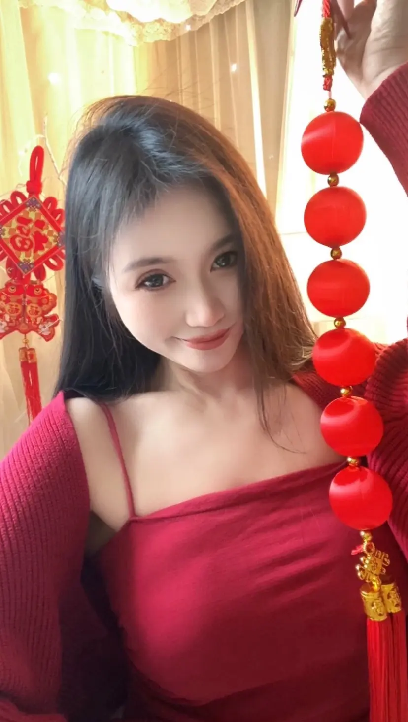 “ 我与旧岁辞别去，明朝依旧迎花开”