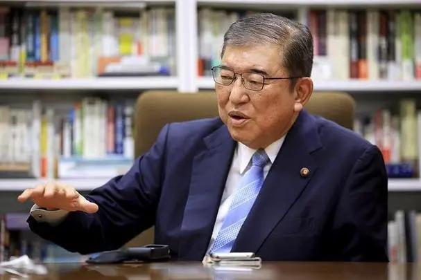 倒反天罡？日本新首相希望自卫队驻军美国关岛。

近期，有关媒体翻出了日本新首相石