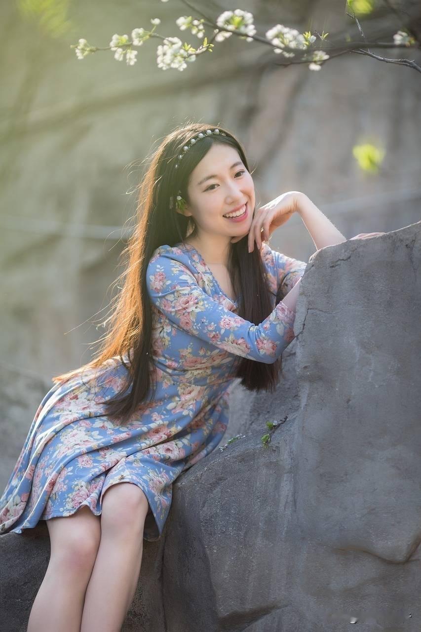 每个人的人生，就像一盘散落在桌上的拼图，每一块碎片都代表着一段故事，有的光鲜亮丽