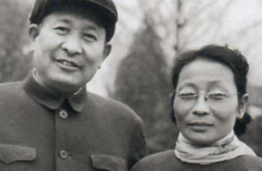 1947年，华野钟期光外出时，突然被六纵几名伤员无故围打，六纵司令员得知后，立刻