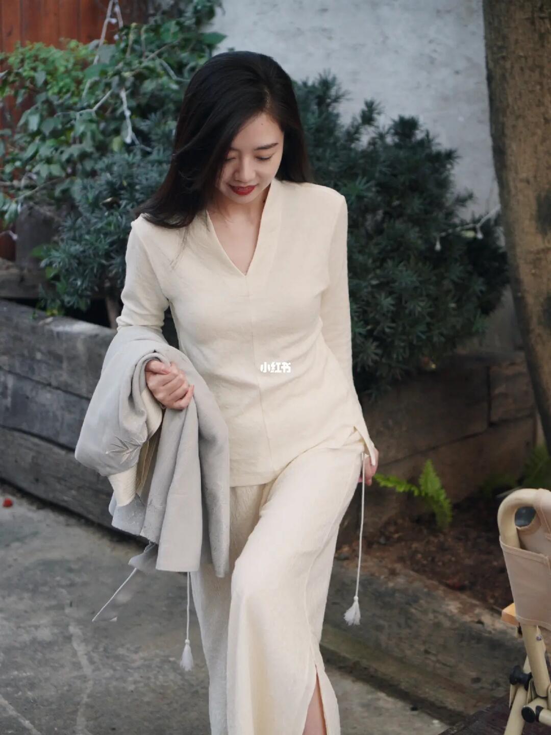 感受太重的时候，去抱树，去爱大自然。