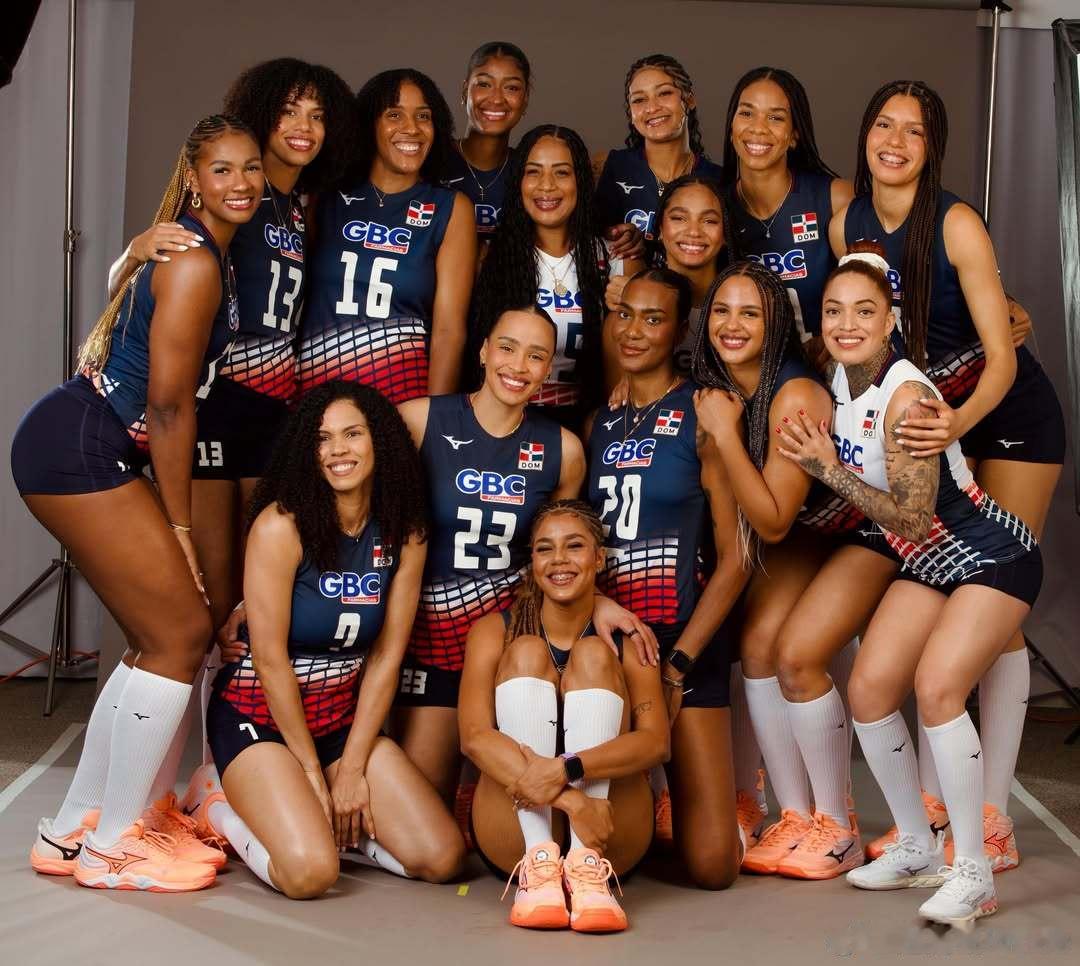 2026年世界女排联赛 ⚔️ 世纪大战中，多米尼加3-2险胜乌克兰，暂时处于安全