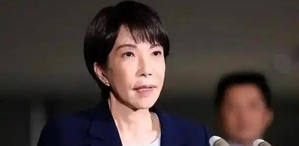 国际政坛的牌桌上，伊朗突然对盟友圈核心的日本高市政府抛出一句“超千年友谊”，这看