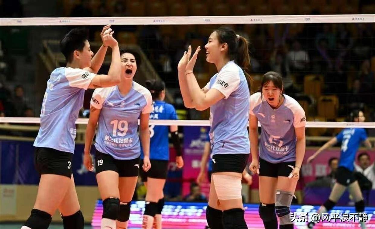 女排季后赛两轮后小组排名出炉!天津女排小组垫底!
女排联赛季后赛第二轮比赛结束，