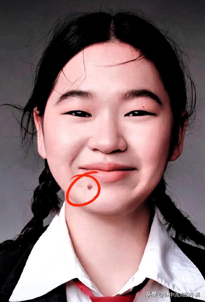 我问闺蜜
为啥全红婵会一下变胖了
我闺蜜叹了口气说，一句话点醒了我，她说：你自己