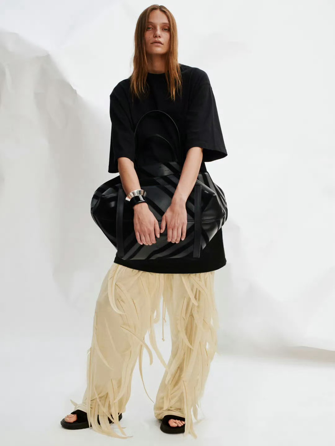 Phoebe Philo 发布同名品牌D系列 ​​​