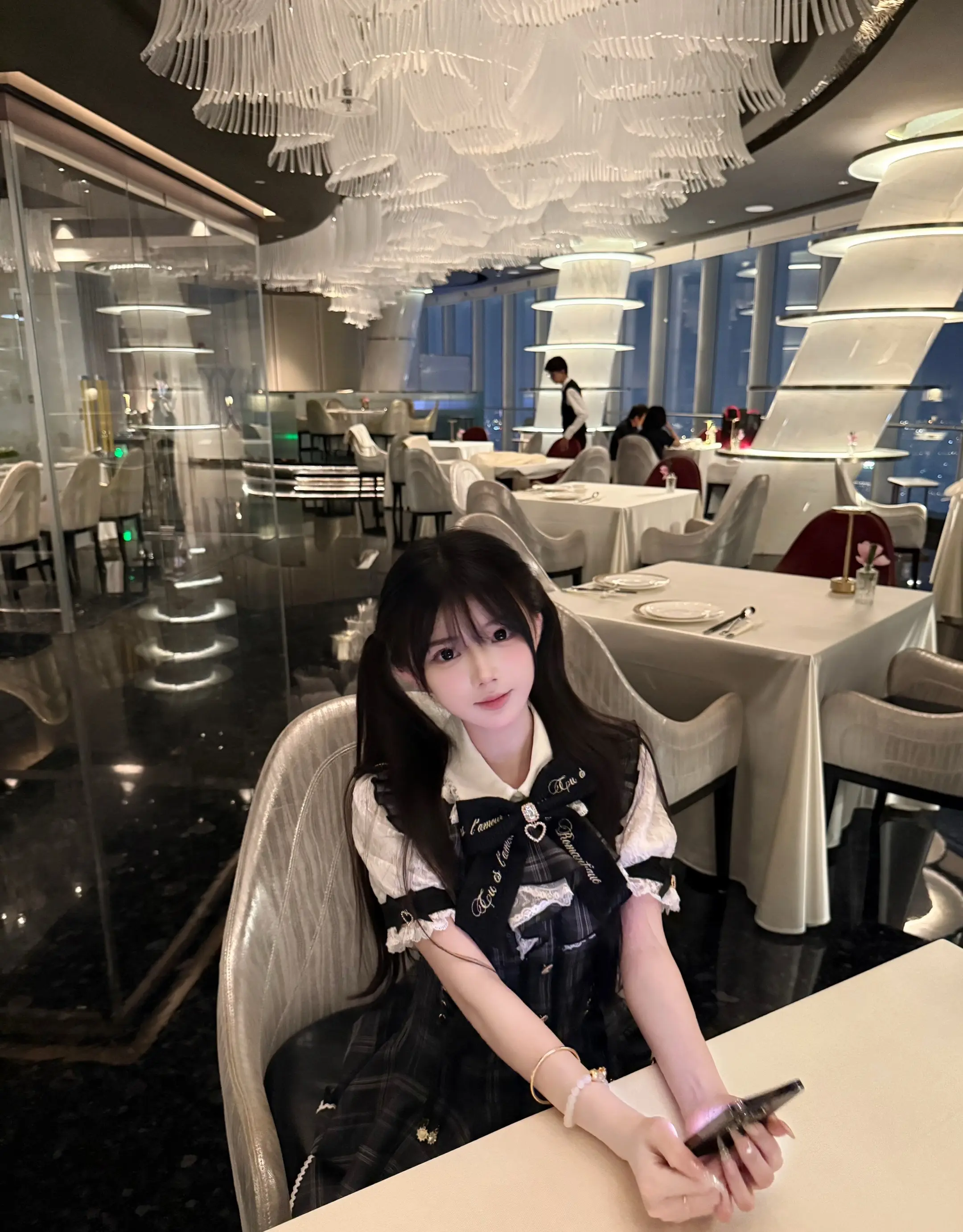 如果你要衡量给我花钱的意义是什么 那这份钱你留着好好生活吧