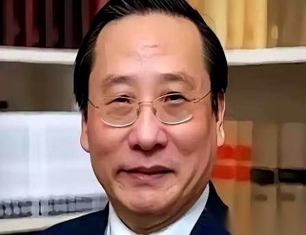 看到那个美国学者当着咱们教授的面，质问说我们发展武器威胁到周边国家安全了，我真是