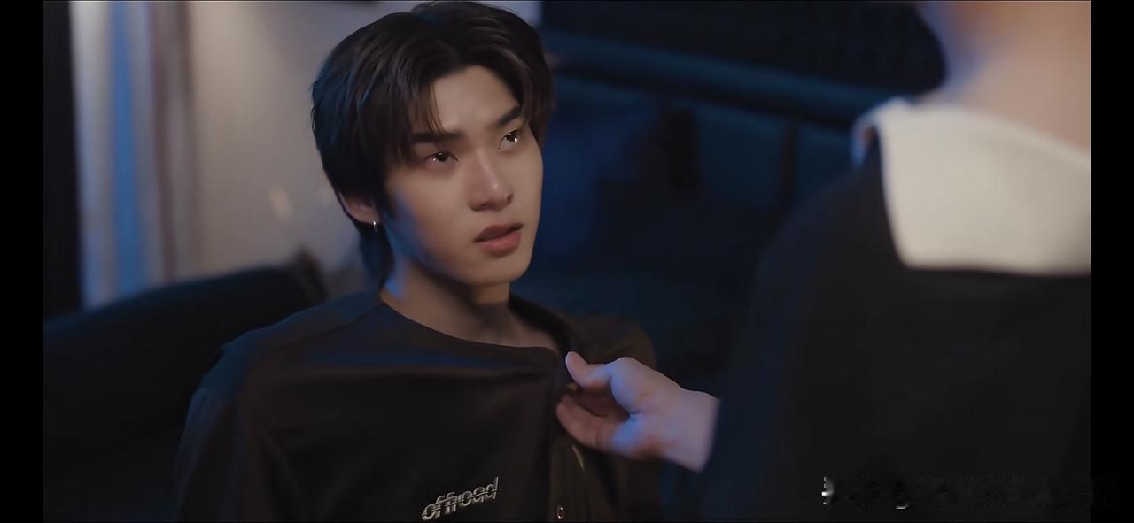 OMG！这导演也太会拍了吧！！！
论女神是如何Going 驯服小狗🐶，还得看泰