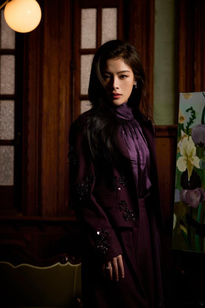 内娱明星下车从从容容游刃有余明星车内车外反差感 芭莎艺术大赏明星的车内视角原来这