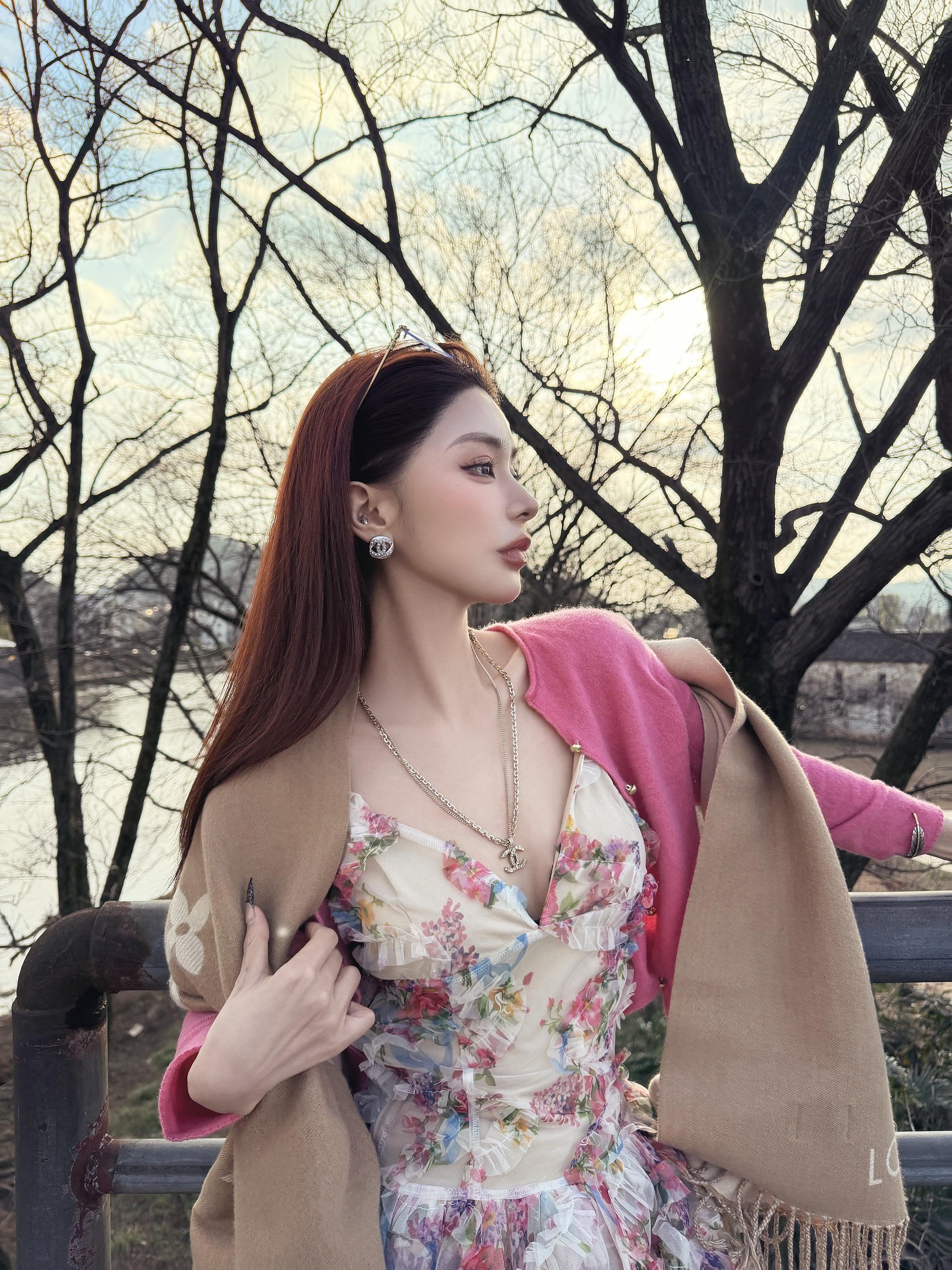 那个不结婚的小姨回家过年了