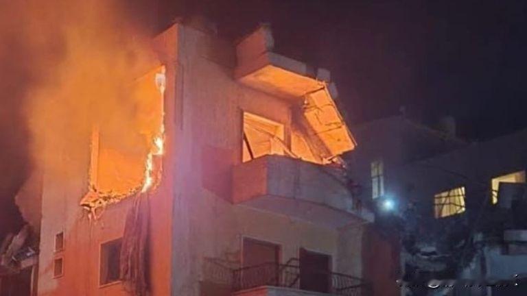 以色列对黎巴嫩的空袭已造成至少12人死亡——其中包括一名高级真主党官员
这些空袭