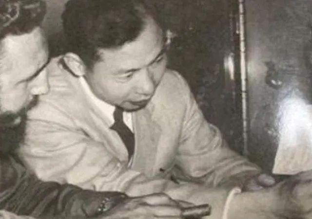 1949年，范纪曼遭到逮捕，不久后便被宣判了死刑，就在执行死刑的前夜，他突然向看