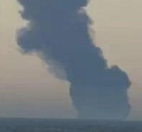 快讯！快讯！土耳其的油轮接连遭袭击，谁干的？28日土耳其的一艘油轮“凯罗斯”号在