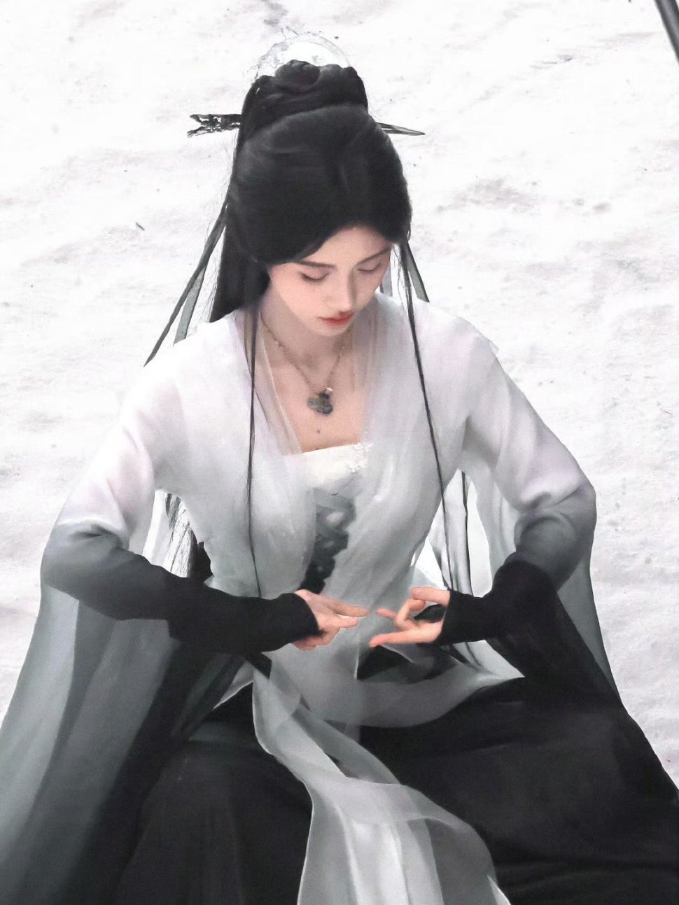 鞠婧祎杨采薇 ❤️鞠婧祎韩菱纱 ❤️同学，比生长痛更痛的是，我的未来没有你。