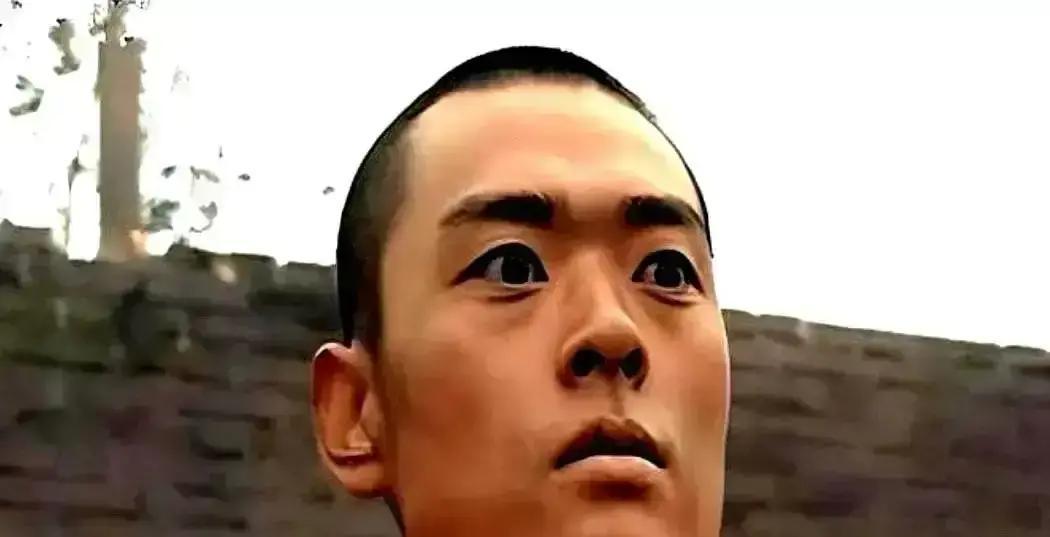 骂你的前辈，是你最大的贵人。
 
李幼斌片场一句“你会不会演戏”，砸懵了抢镜头的