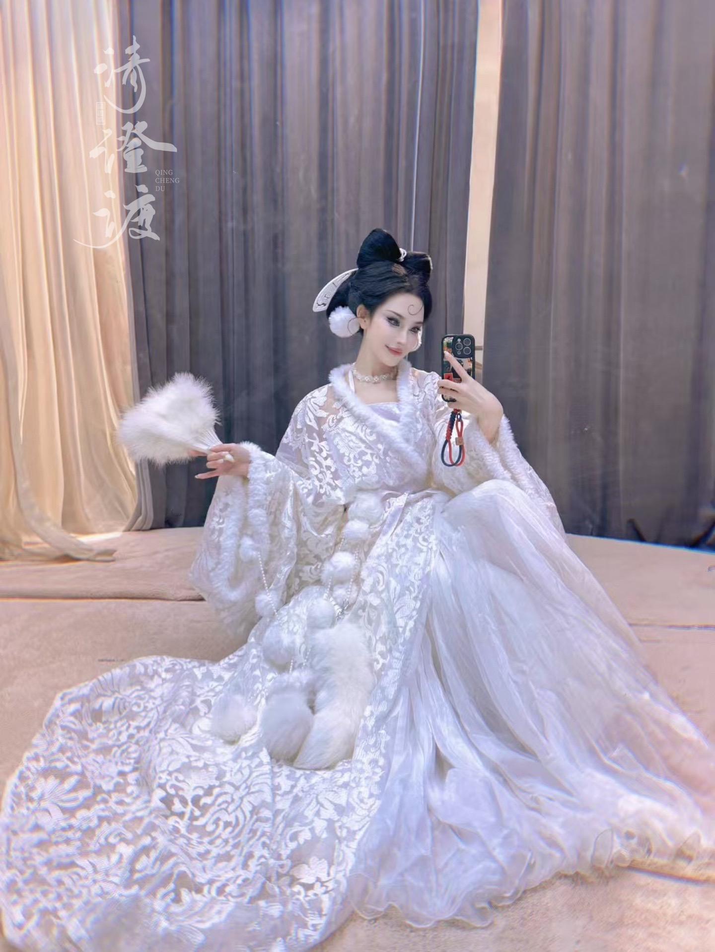 加个滤镜后的白色也绝美～