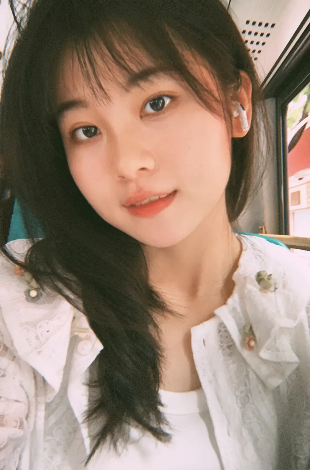 自从初吻没了 就一天到晚想亲嘴。