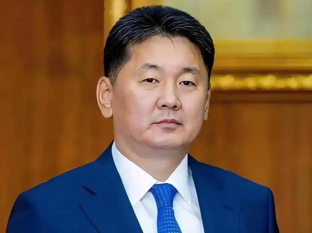 蒙古煤炭停供中国，转投日本？不！蒙古已经反悔了。
 
2026年上半年，蒙古国煤